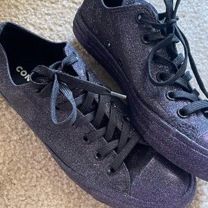 [m8w10] Purple Glitter Converse • NWOT Chuck Taylor Low Top Converse •
